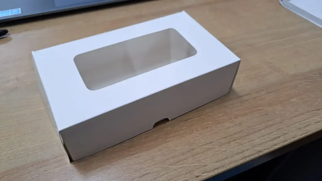 LUB Dus Brownies 310gr Laminasi 17x10x5  Window Ivory   