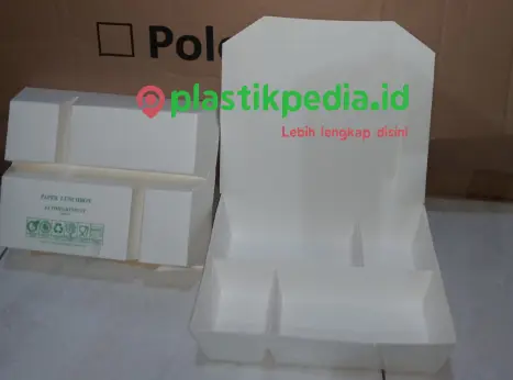 [KMA.S4P] KMA Lunchbox Partisi Sekat 4 Putih 